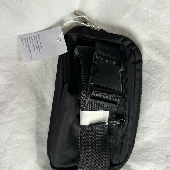 Lululemon Everywhere bag - Picture 3 of 3